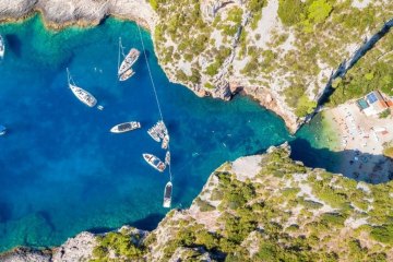 Kouzlo ostrovních jeskyní lodí - pro malou skupinu ze Splitu, foto 2