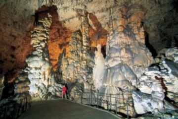 Postojenská jeskyně (Postojenska jama) SLOVINSKO, Chorvatsko, Istrie