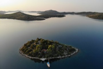 Ostrov Farfarikulac, foto 1