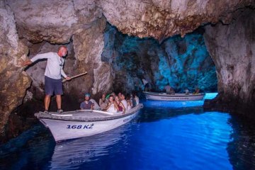 Kouzlo ostrovních jeskyní lodí - pro malou skupinu ze Splitu, foto 1