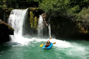 Řeka Mrežnica sjezd na kajaku jednodenní výlet (kayaking), foto 7