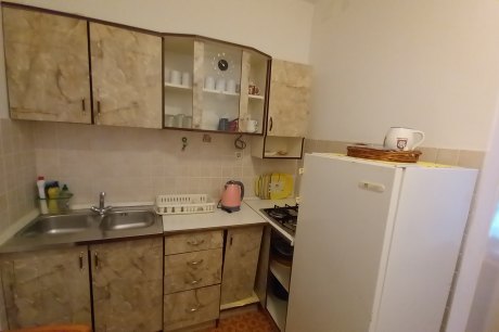 Apartmány Andjelko Makarska, společná kuchyňka na patře